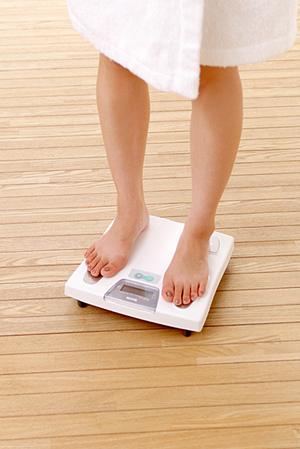 効果的な工事現場情報発信術：デジタルサイネージと朝礼看板の活用法